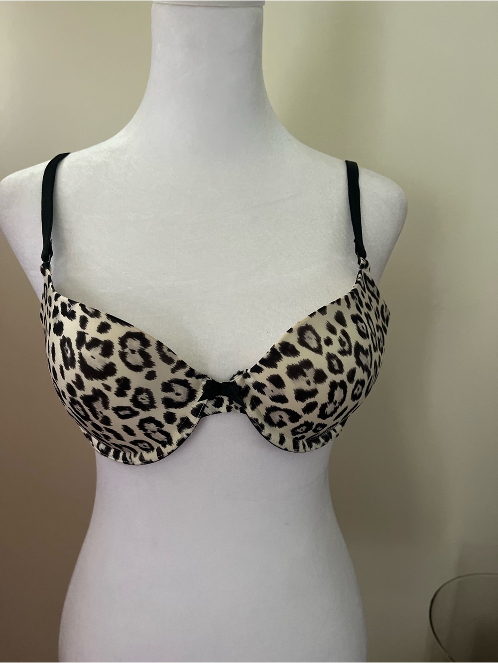 Victorias Secret Leopard Print Demi Bra underwire 36B
